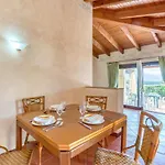 4 Apartment *